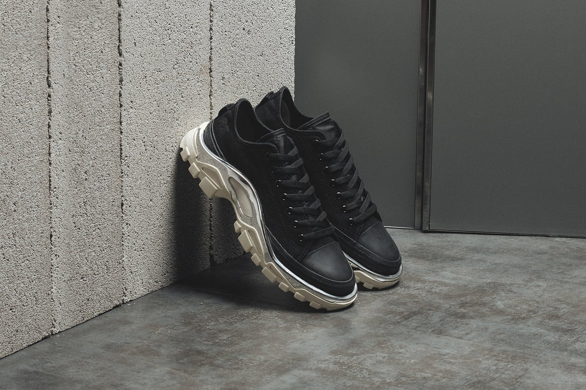 adidas Originals x Raf Simons Detroit Runner - Core Black/Core White