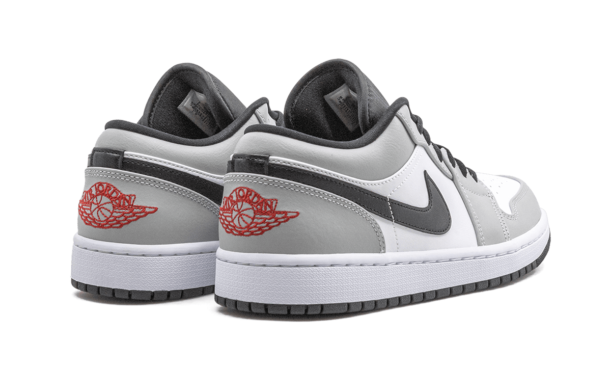 JORDAN 1 LOW SMOKE